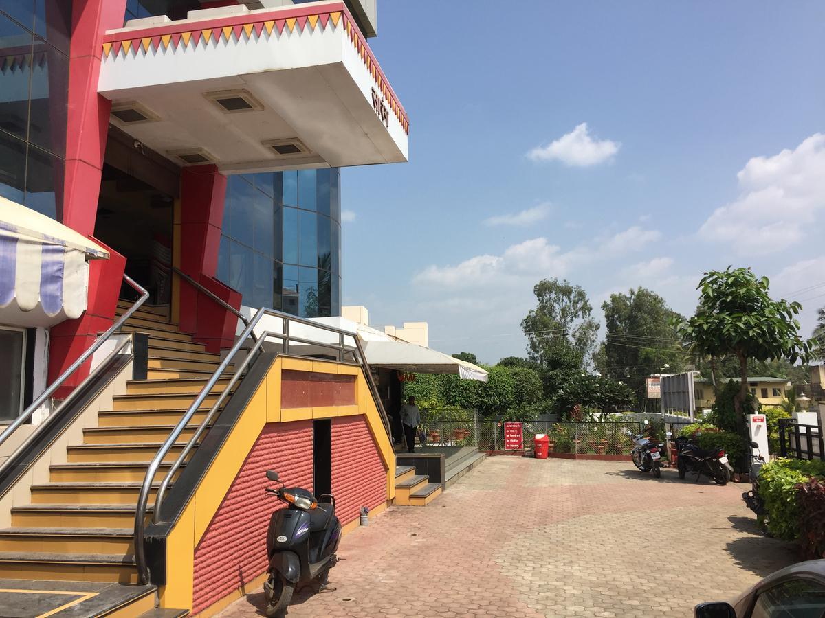 Sarang Lodging & Boarding Satara Exterior photo