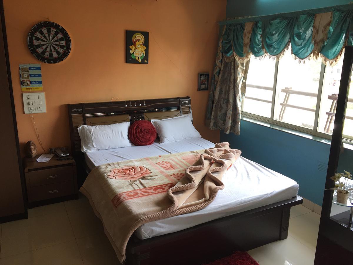 Sarang Lodging & Boarding Satara Exterior photo